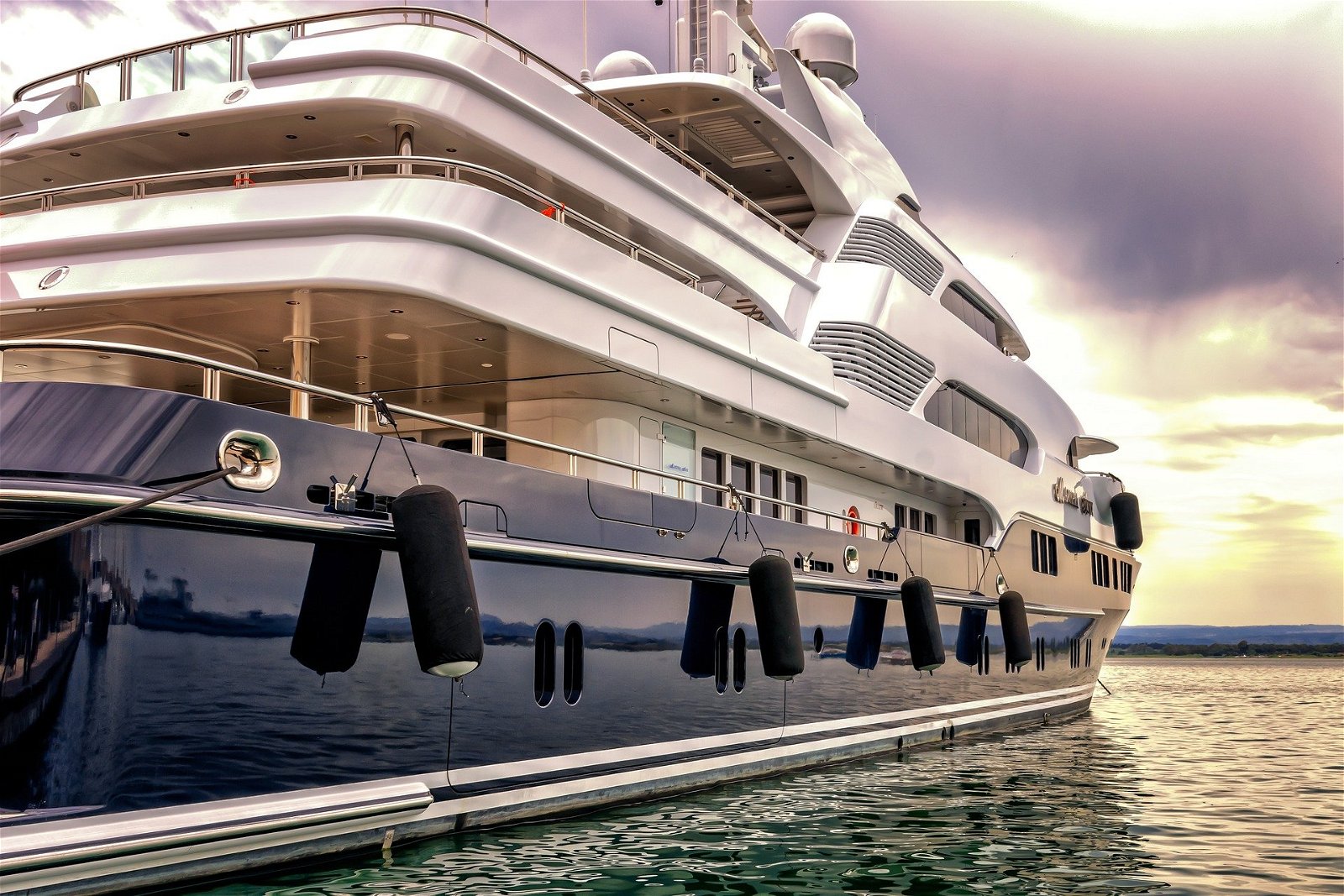 How to charter yacht like a pro?